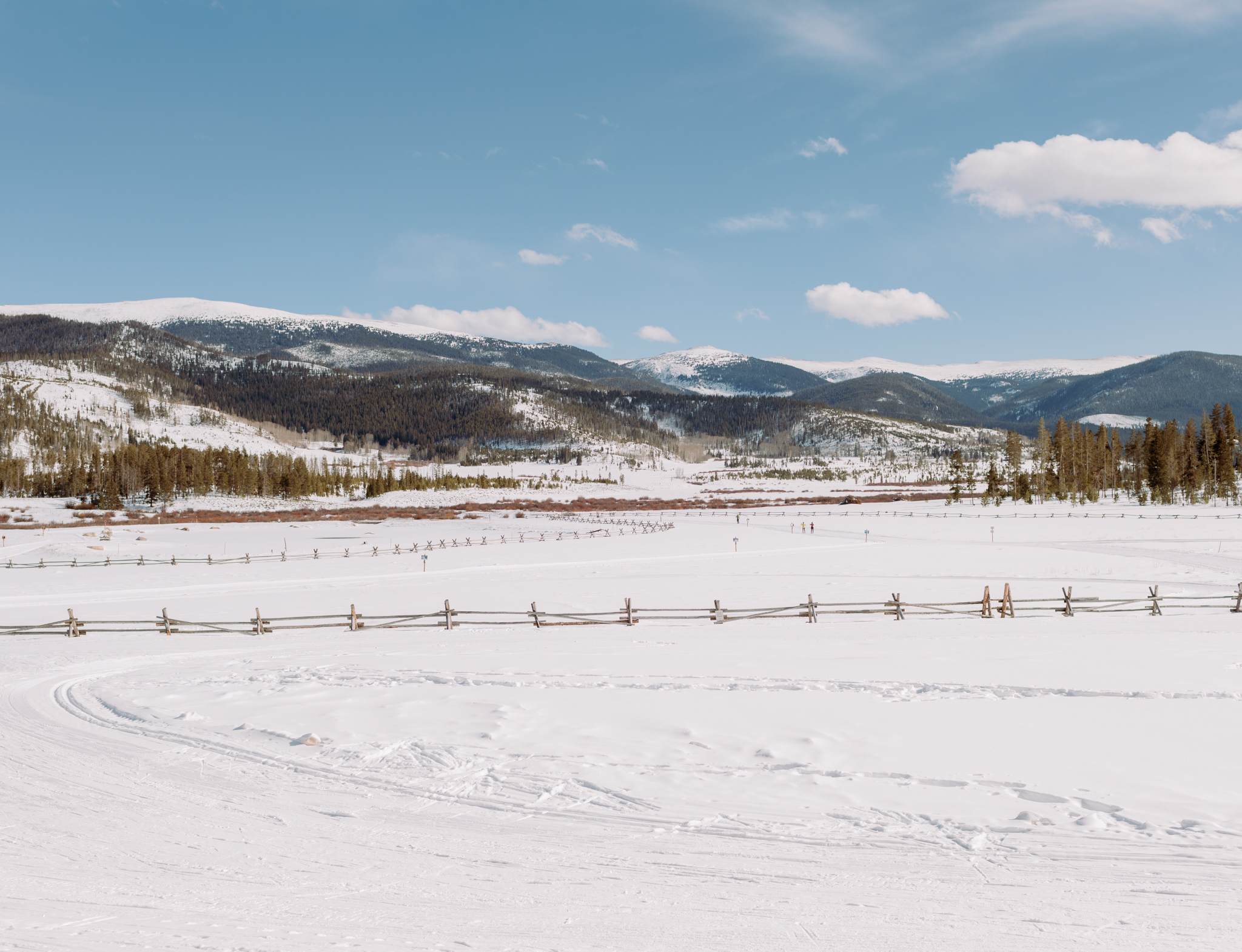 Devils-Thumb-Ranch-Tabernash-Colorado-Winter-Outdoor-Wedding-in-the-Snow